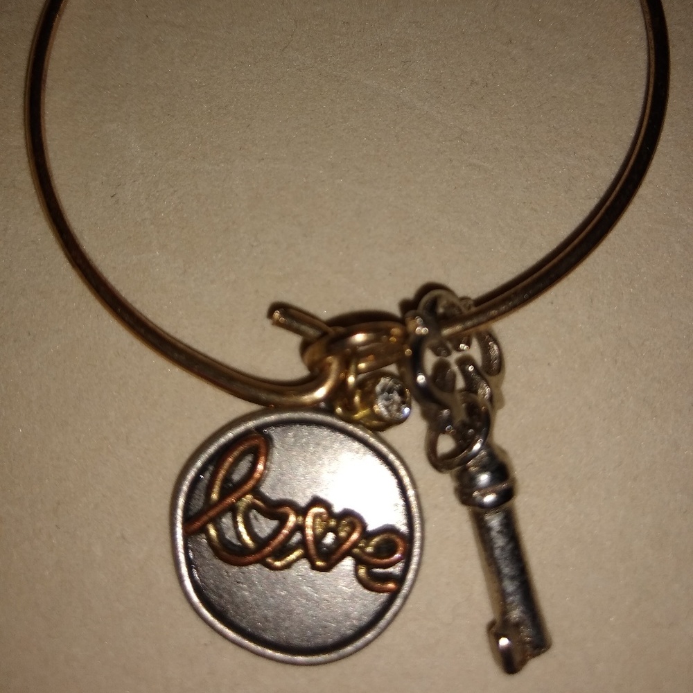 Bracelet